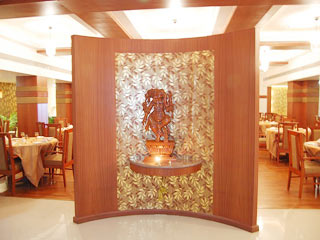 Apna Hotel Indore Restaurant