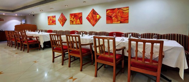 Amarvilas Hotel Indore Restaurant